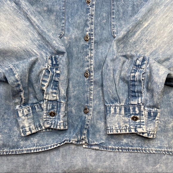 HIPPIE LAUNDRY Acid Wash Lightweight Denim Button Shirt - Picture 11 of 11